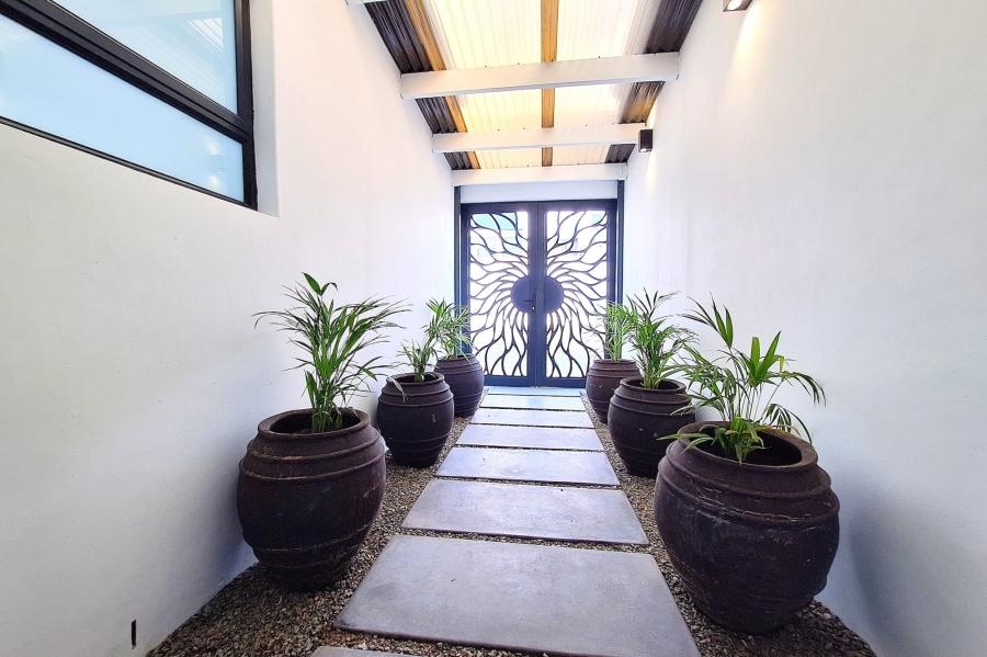 4 Bedroom Property for Sale in Da Gama Bay Western Cape